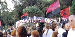 Manifestazione per i Diritti Umani a Montevideo. Foto di Gianni Tarquini, 2004.